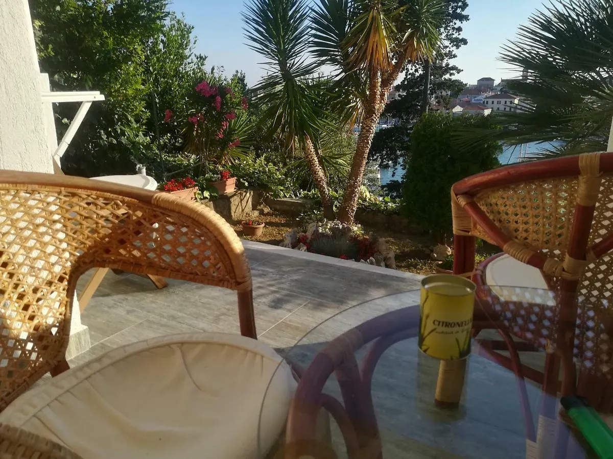 Apartment Apartmani Ivic Paka Rab Banjol Croatia