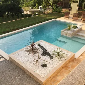 https://holiday-home-maver-forty.in-istria.net