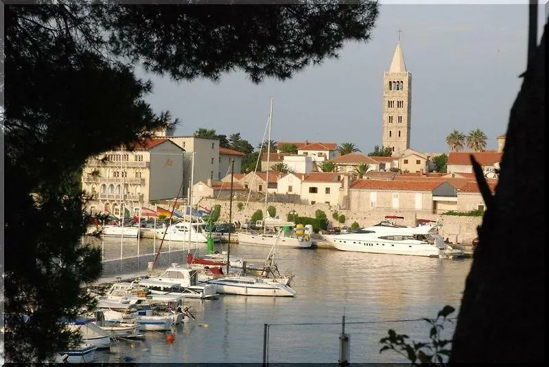 Apartmani Ivic Paka Rab Banjol 0*,